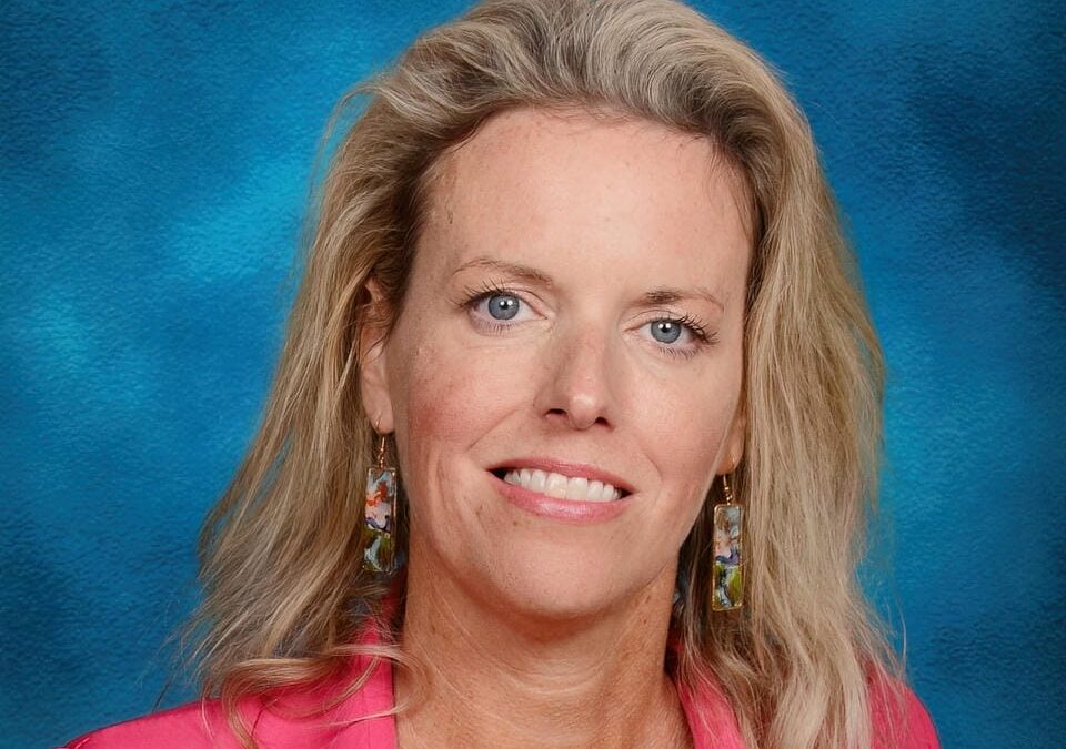 aaaDavis, Nanette