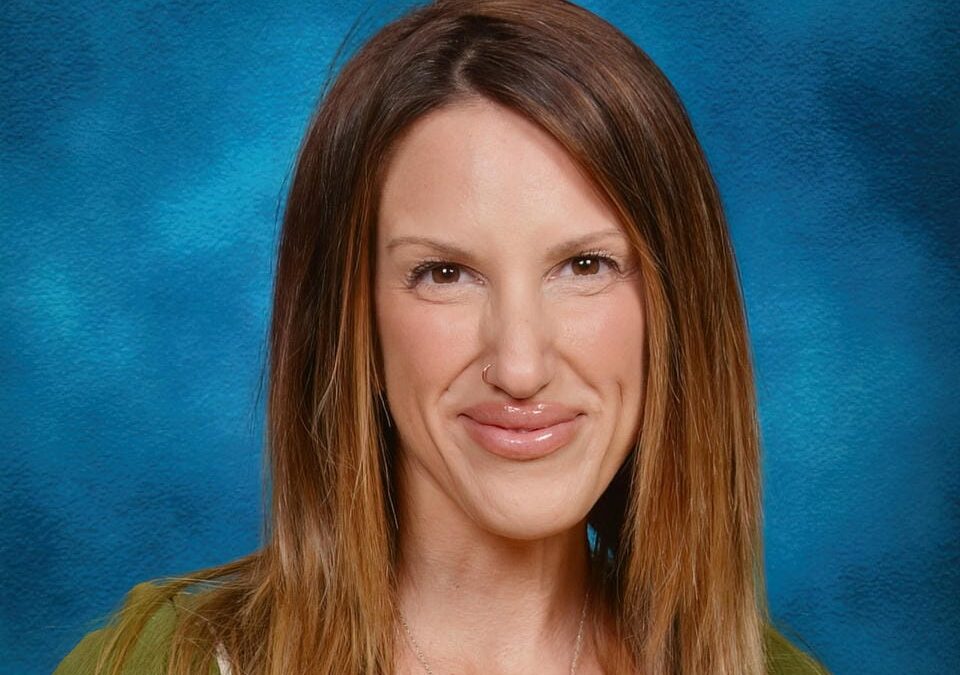 Hodson, Nicole