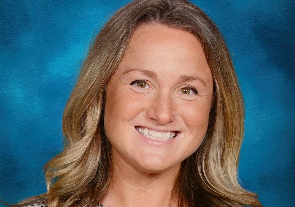 Ramonbeebe, Rebecca